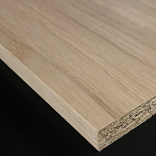 Fineret korpusplade i Europæisk eg 19 mm